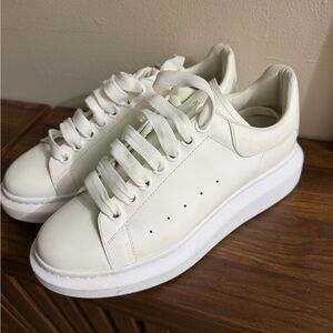Alexander McQueen Oversized Sneakers - White